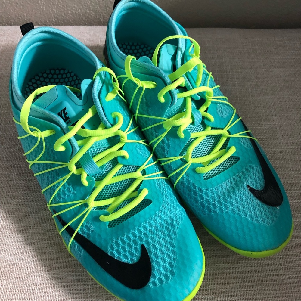 Nike Tennis Shoes. Excellent condition.